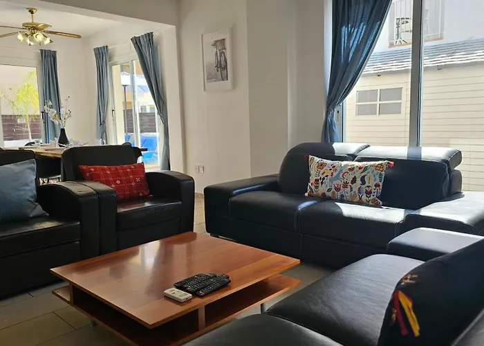 ヴィラ Anemone プロタラス